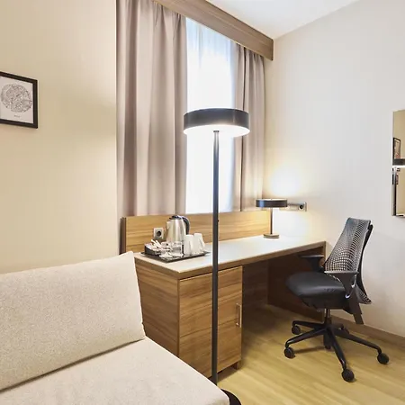 Hilton Garden Inn Sevilla-2