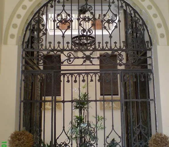 B&B: Estudio Padre Manjon